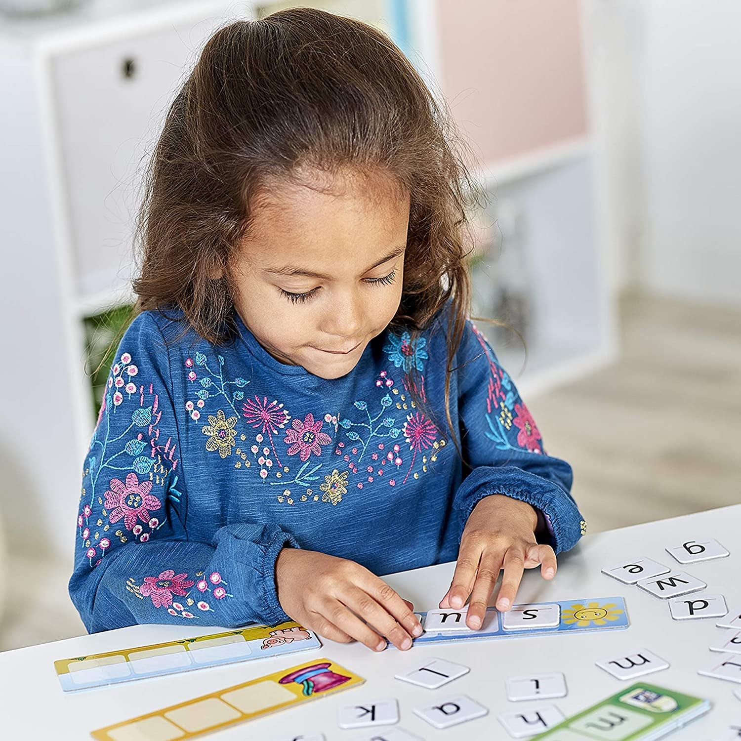 Match and Spell Game - Kids Learning & Educational Toys with Sight Words & Flash Cards - Alphabet & Spelling Games for 4 Year Olds and up - Word Building & Phonics Games for Boys & Girls